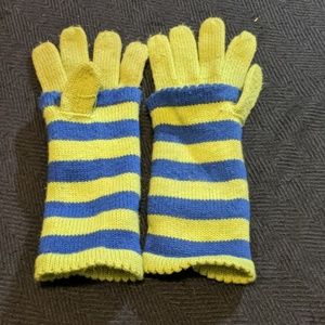 ✨ 5 for $25 ✨ Green & Blue Gloves/Hand Warmers